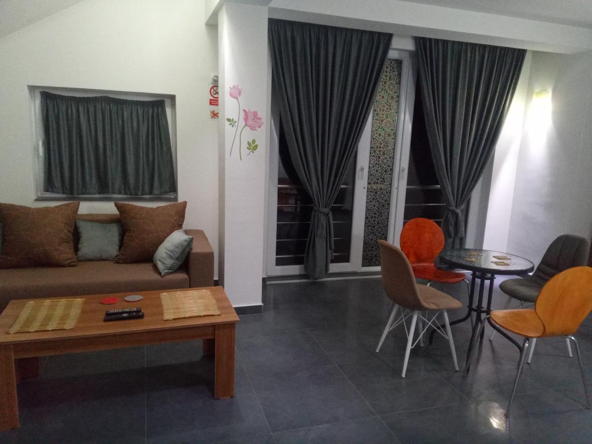 Yard House Trpejca Hotell Ohrid Exteriör bild