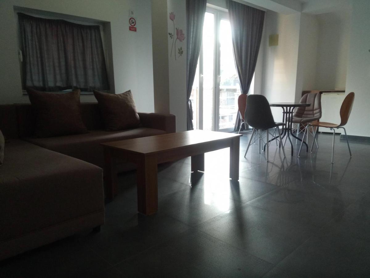 Yard House Trpejca Hotell Ohrid Exteriör bild