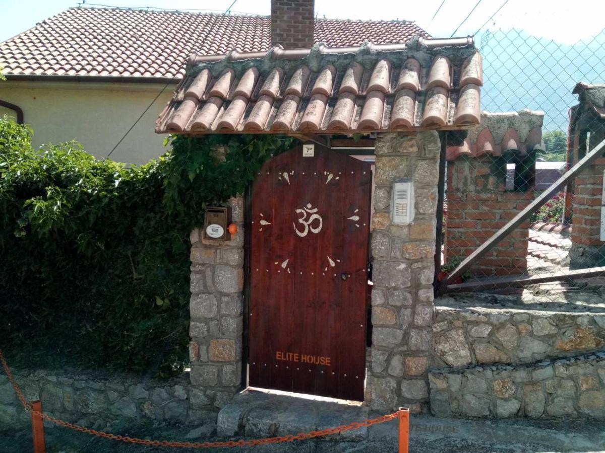 Yard House Trpejca Hotell Ohrid Exteriör bild